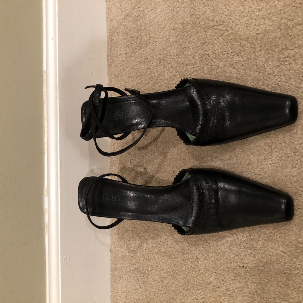 black pointed toe heels